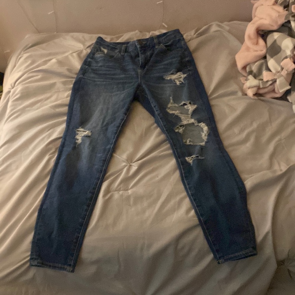 ripped skinny jeans